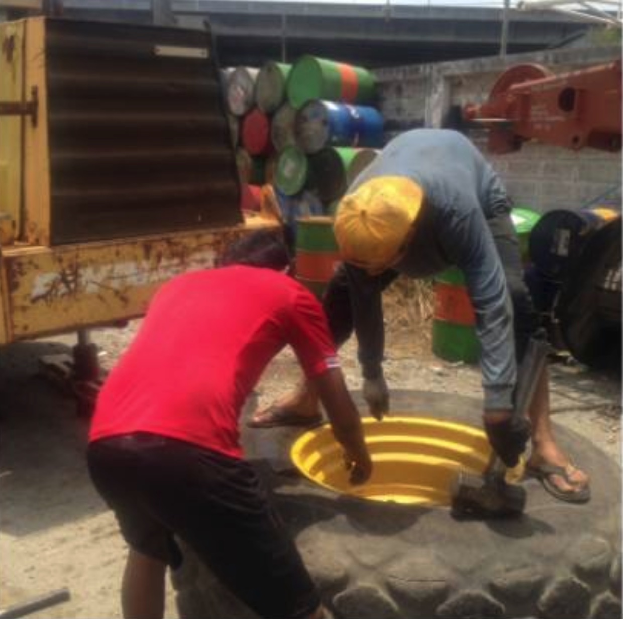 2 - https://อภิเดชการยาง.com | บริการปะยางฉุกเฉิน 24 ชั่วโมง พร้อมจำหน่ายยางใหม่และยางมือสองคุณภาพดี ราคาคุ้มค่า ครอบคลุมพื้นที่สมุทรปราการ ชลบุรี ปทุมธานี อยุธยา การันตีถึงไวใน 30 นาที เพื่อให้คุณมั่นใจทุกการเดินทาง