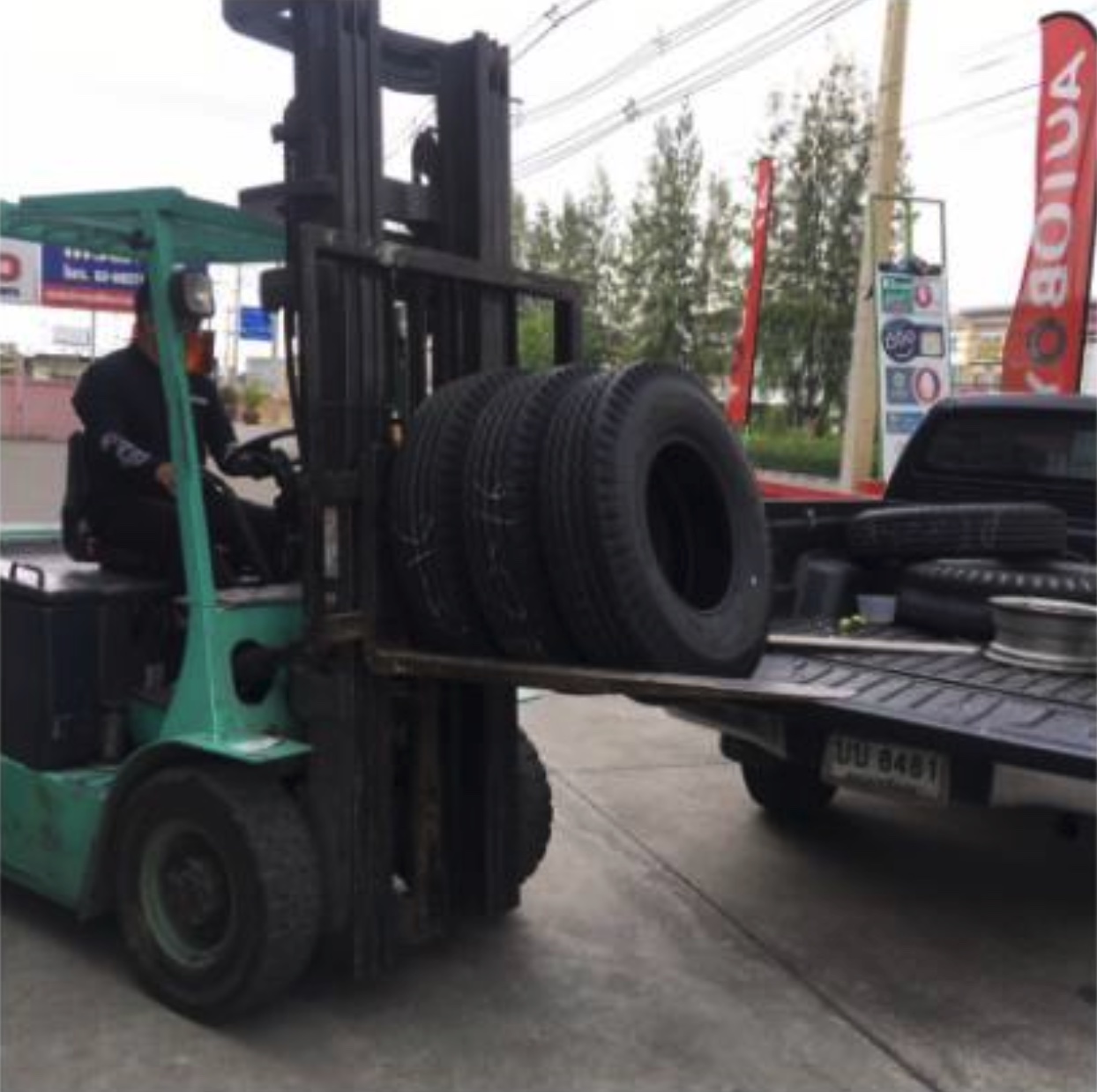 บริการปะยางฉุกเฉิน 24 ชั่วโมง พร้อมจำหน่ายยางใหม่และยางมือสองคุณภาพดี ราคาคุ้มค่า ครอบคลุมพื้นที่สมุทรปราการ ชลบุรี ปทุมธานี อยุธยา การันตีถึงไวใน 30  [..]